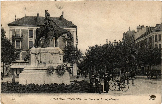 CPA CHALON-sur-SAONE - Place de la Republique (637897)