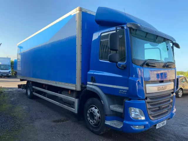 DAF TRUCKS CF 260 FA EU 6 2017 18 ton 28ft box lorry Horsebox Scaffold race