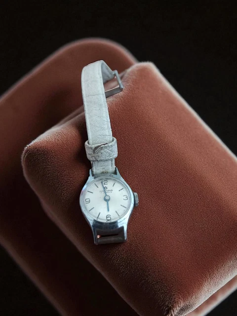 Montre Vintage Femme - Multicouleur - Pièce à Restaurer / Projet Bricolage