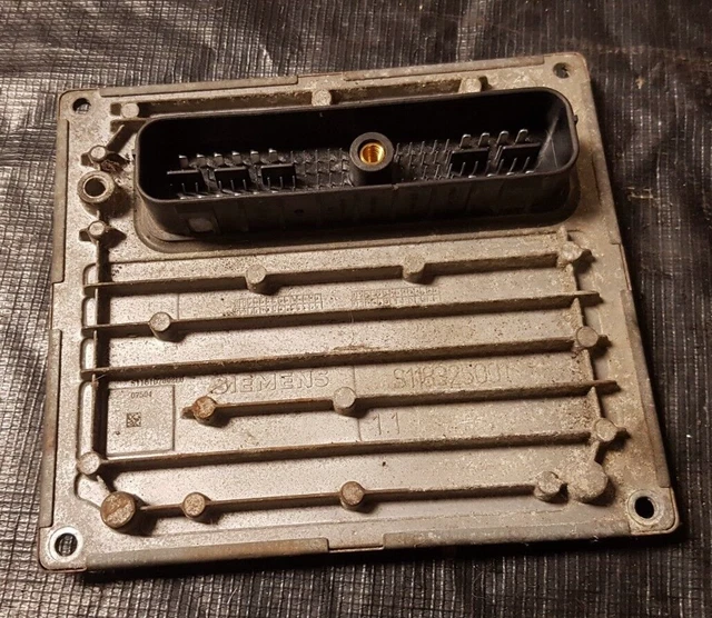 Ford Fiesta MK6 Petrol ECU 2S6A12A650 Engine Control Unit Fusion   box D58