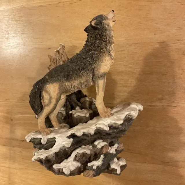 Second Nature 1996 Gray Howling Wolf Resin Figurine Winter 300 of 3500 NC State