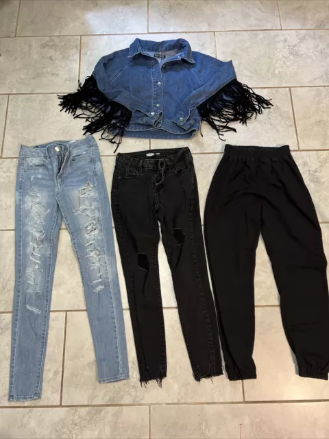 4 American Eagle Outfitter Girls Junior size 2 Jeans Sweat pant & Jean Jacket
