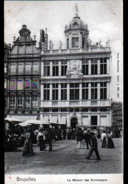 BRUXELLES (BELGIQUE) Marché animé à la MAISON DES BOULANGERS avant 1904