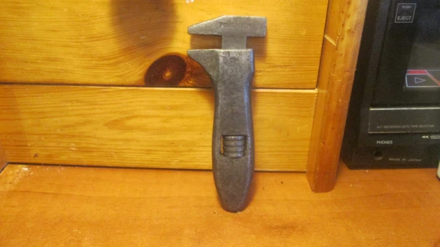 Ancienne Petite Clé À Molette PREFER sacoche Outils Vélo