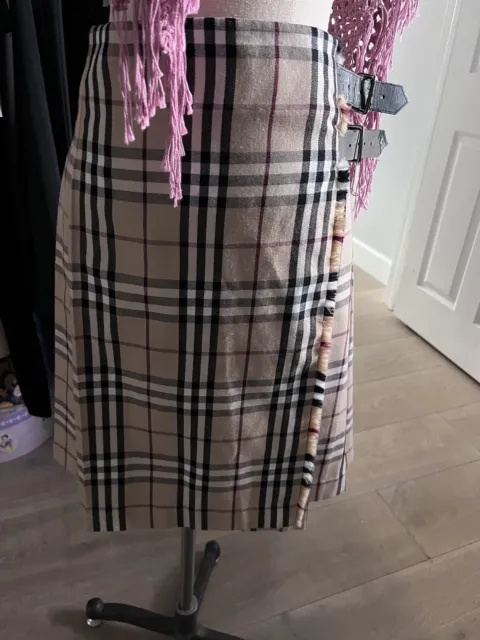 Burberry London Wool Kilt Skirt UK 6 USA 4 Made in Scotland Nova Plaid