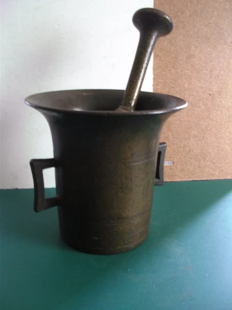 Mortier Et Pilon En Bronze Doré Avec Gravure - Style Pharmacie Apothicaire - Déco