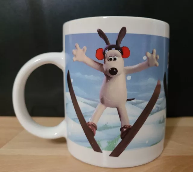 Wallace and Gromit Mug - Gromit Skiing / Ski