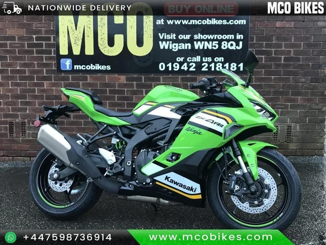 A Save £1,000 on this KAWASAKI NINJA ZX-10R ZX1002 LMFAN at