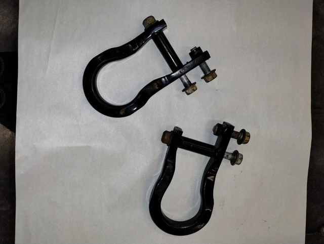 2007-2019 Chevrolet GMC 1500 Front Tow Hooks Left Right Pair 15226257 OEM