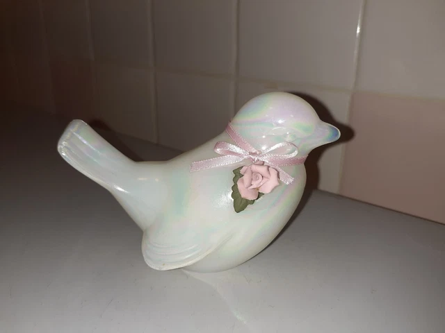 Fenton USA Handmade Glass Sparrow Bird Figurine 2.6" tall x 2.3" and 4"