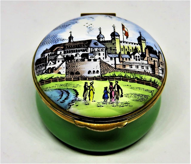 Crummles English Enamel Box - Tower Of London In The Victorian Era - England Crummles English Enamel Box - Tower Of London In The Victorian Era - England