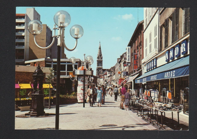 ARGENTEUIL (95) COMMERCE de CHAUSSURES "ANDRE" Rue VAILLANT-COUTURIER animée