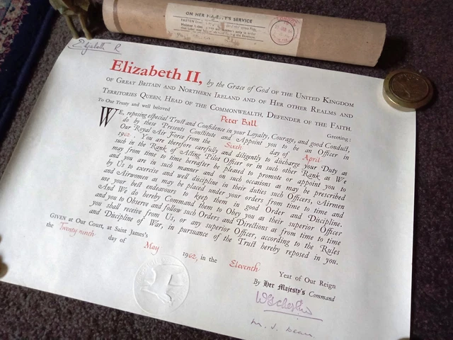 Queen Elizabeth II Signed 1962 RAF UK Pilot Officer Commission Scroll 