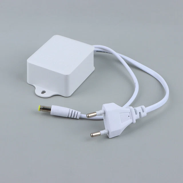 Presa di alimentazione per telecamera di sicurezza DC 12V 2A spina di uscita adattatore di alimentazione S1