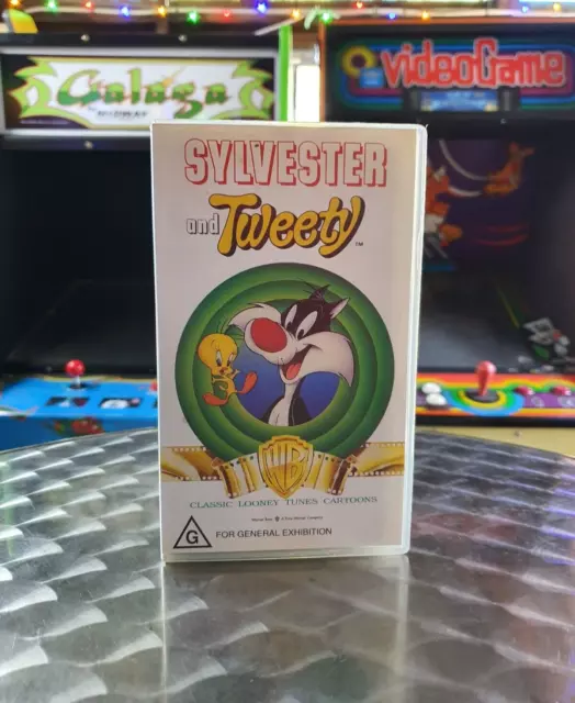Sylvester And Tweety - Classic Looney Tunes - 1991 VHS - Video Tape