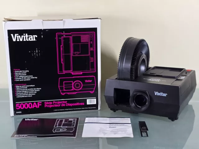 VIVITAR 5000AF Auto Focus Slide Projector w/ Wire Remote - TESTED