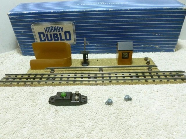 HORNBY DUBLO 3 rail TPO Mail Van Set Lineside Apparatus 32198 Boxed £18 ...