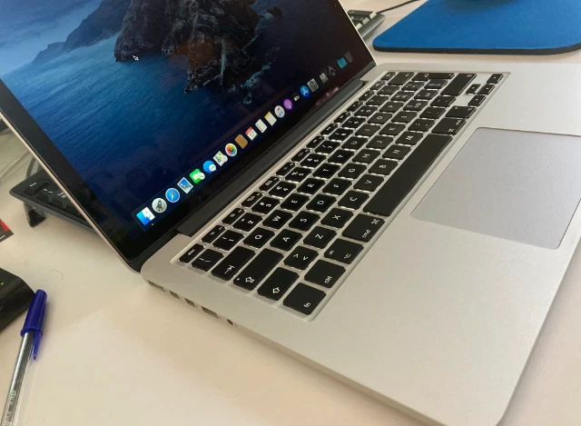 Apple MacBook Pro 13 Retina Intel Core i5 8 Gb Ram 3