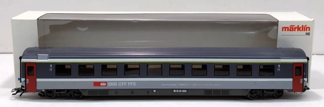 Marklin 43850 HO DB type Av4ï¿½m-62 Express Train