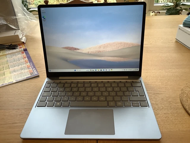 Microsoft Surface Laptop Go i5 128gb 8gb Ram 12.4” Boxed Vgc