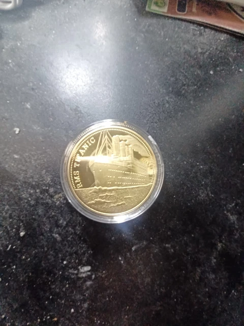Pièce Commémorative Titanic Plaquée Argent – Diamètre 40 Mm, épaisseur 3 Mm, Poids 30 G, Avec Boîtier De Présentation