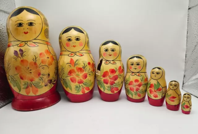 Vintage Wooden Russian Matryoshka 7 Nesting Dolls Hand Painted Made in USSR