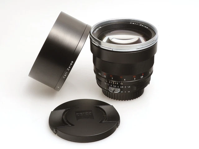 Carl Zeiss Planar 1:1.4 / 85mm ZF T* MF #15649019 für Nikon Bajonett