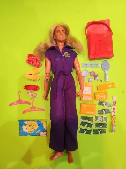 1970's 1977 BIONIC WOMAN Doll w/ Accessories Purse Wallet Map Money Shoes Figure