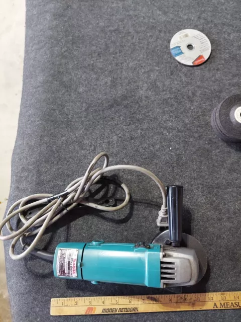 Makita 100mm disc discount grinder model 9501b