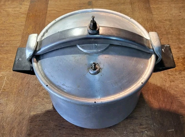AR1 - ANCIENNE COCOTTE MINUTE SEB 6 LITRES EN ALUMINIUM VI Neuvilly-en