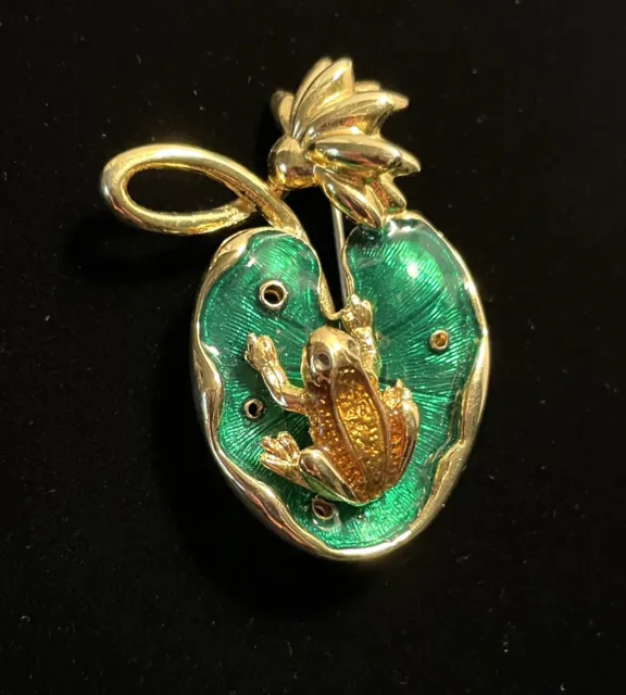 Gold Tone Tiny Frog on Leaf Brooch Lapel Pin