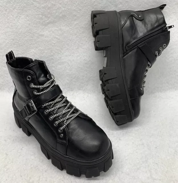 Forever 21 Platform Boots Women’s Size 8 Black Checkered Laces Combat Gothic