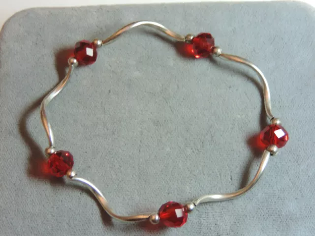 Rojo Facetado Cristal Cuenta Plata Ola Espiral Elástico Brazalete con CJ 54