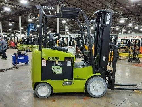 2014 Clark ECX25 89/205 3 Stage Mast, side shift 5,000LB Refurbished Forklift