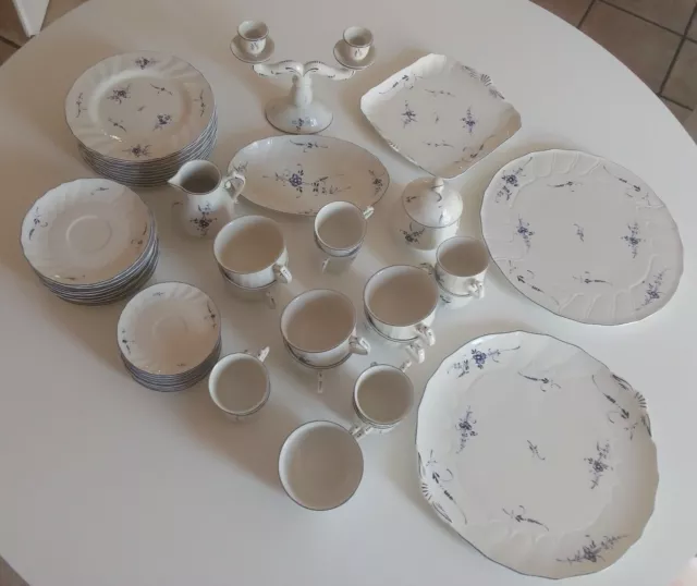 Service café-thé VILLEROY et BOCH vieux Luxembourg Premium Porcelain. 49 pièces.