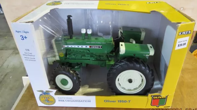 NICE ERTL OLIVER 1950-T 4wd DIE CAST 1/16th SCALE TOY TRACTOR Mint in Box NR!