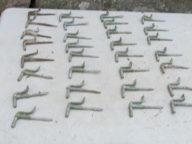 30 +   Vintage  Iron Shutte rPintels