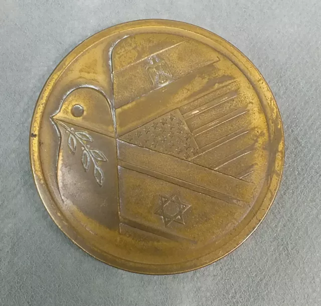 Vintage 1979 ISRAEL EGYPT PEACE Dove MEDAL