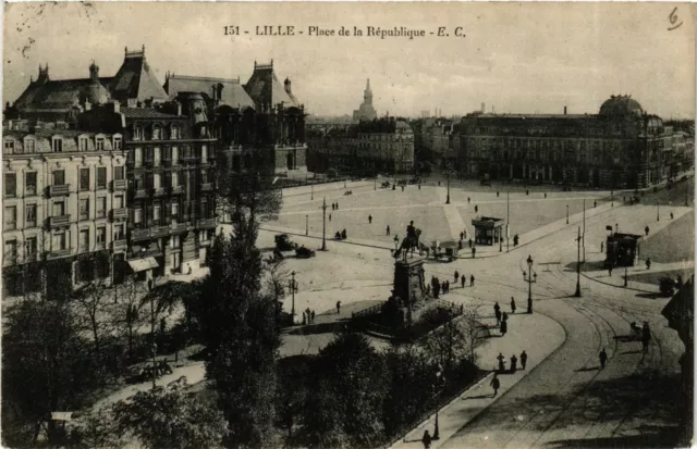 CPA LILLE Place de la République (983501)
