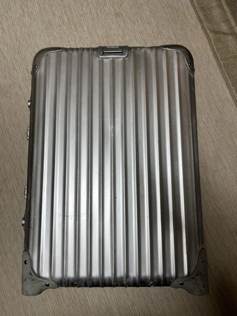 Rimowa Topaz Silver Integral 2 Wheels