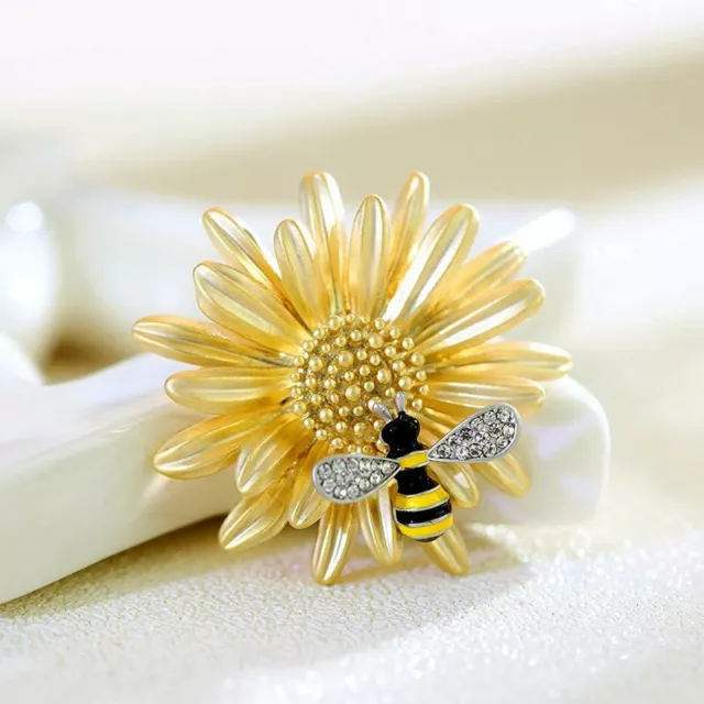 Fashion Daisy Sunflower Bee Insect Enamel Crystal Brooch Pin Women Jewelry Gift