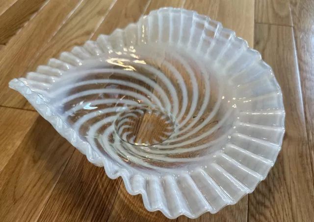 Beautiful Rare Fenton opalescent White Swirl Dish 10 Inch Clear W Milk Streaks