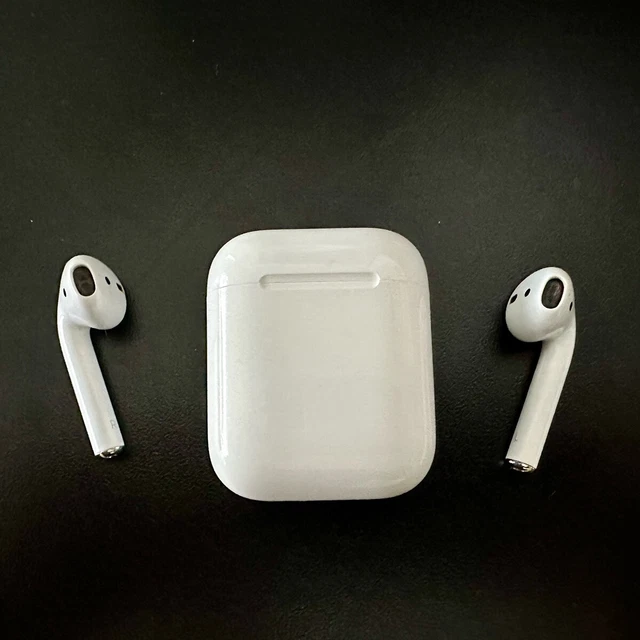 Apple AirPods 1st Generation with Charging Case - White
