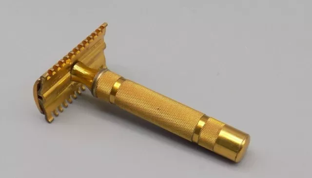 Gillette Gold DE Safety Razor 1921 - 1941 Nice Overall Condition One Bent Tine