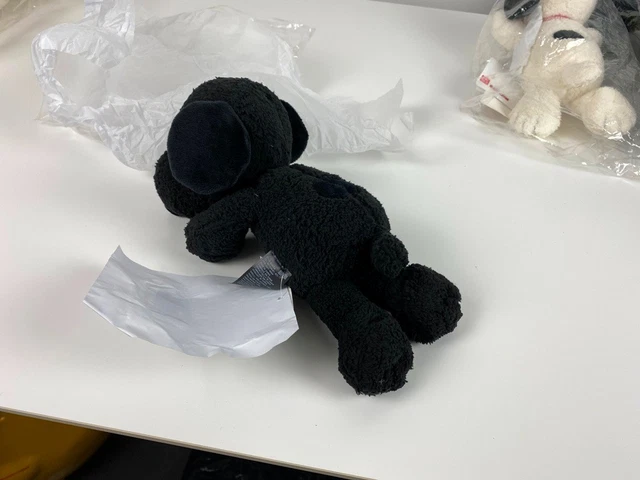 KAWS X UNIQLO x Peanuts Snoopy Peluche (PETIT) S de 2017 Chien Neuf