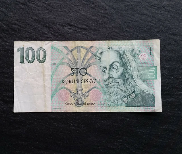 Billets De Banque Tchèques D'argent Sur La Carte De La République Billets De Banque Tchèques D'argent Sur La Carte De La République