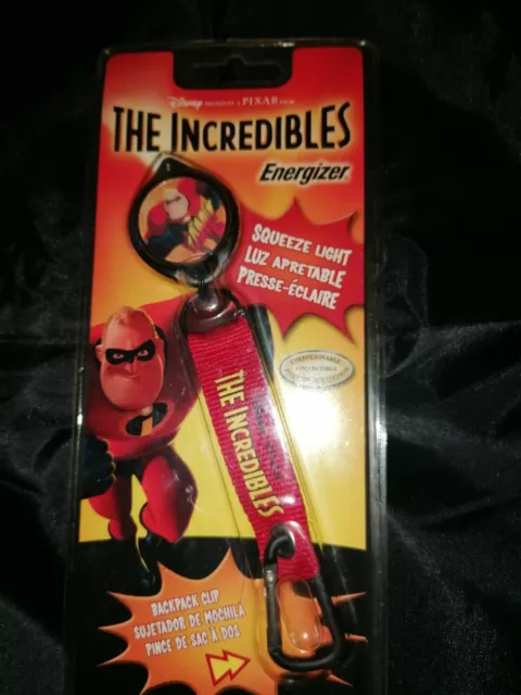 The Incredibles Energizer Backpack Clip Squeeze Light Collectable VERY RARE 2004