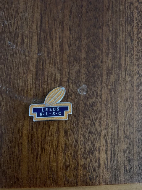 Ancien Insigne Métal Coffer – Leeds RLFC – Rugby League Supporters Club