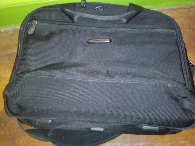 17" Dakota travel/laptop/business bag