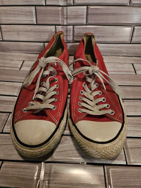CONVERSE Shoes Mens 8.5 Womans 10.5 Chuck Taylor ALL STAR LOW TOP Red (M9696),